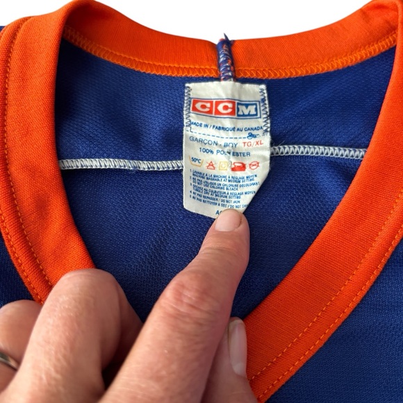 Vintage CCM New York Islanders Hockey Jersey Boy's Size XL - Picture 2 of 7